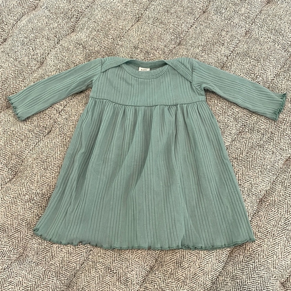 Kate Quinn 100% organic cotton dress size 6-12 mths